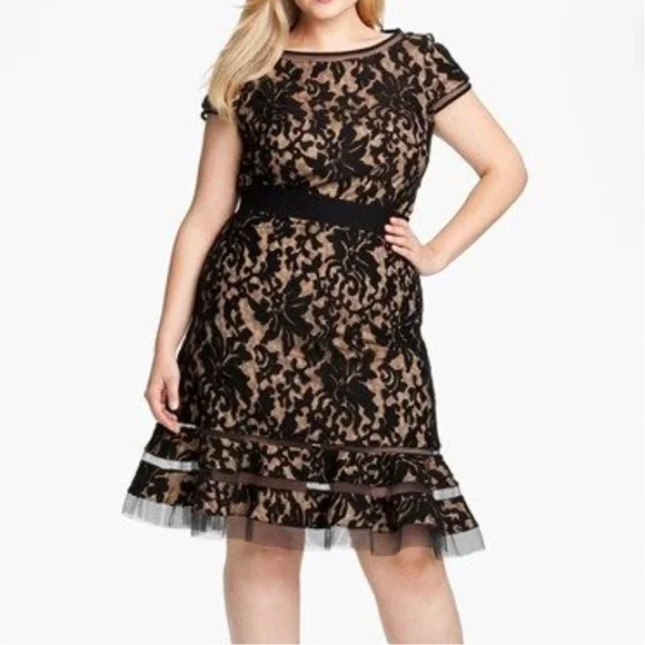 green emerald velvet dress Amazon.com: Tadashi Shoji Women's C/S Metallic Pintuck Dress W/Sequin LACE  Neckline and Split, Midnight : Clothing, Shoes & Jewelry
